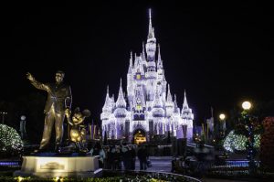 Six of the best spots for parades & fireworks shows at Walt Disney World's Magic Kingdom!