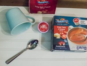 As a new mom, finding time to eat can be hard! Especially when your baby wants to cuddle. Grab a few MOMents to yourself with the new Progresso bistro cups!