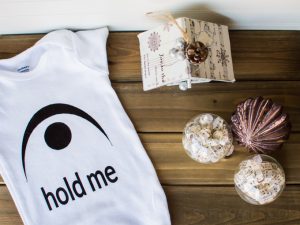 This simple musical onesie is the perfect way to celebrate your love of music and to share it with your little ones! [ad]