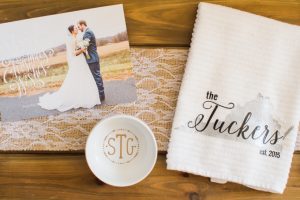 Bridal Shower Gift | Monograms | Monogram Craft | Heat Transfer Vinyl | Vinyl Crafts | Silhouette Cameo Crafts | Silhouette Cameo