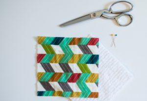 These DIY organic washcloths are the perfect beginner sewing project! Pair them with a gentle cleanser that will keep your little one's sensitive and dry skin from becoming painfully chapped in the winter months for a great baby shower gift! #SettingTheBeautyBar #DovePartner