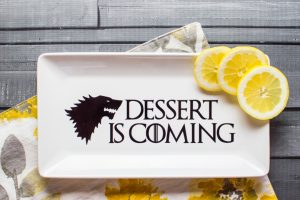Serve your favorite sweets on this fun Game of Thrones inspired dessert plate! Make it with your Silhouette machine & vinyl just in time for the new season.