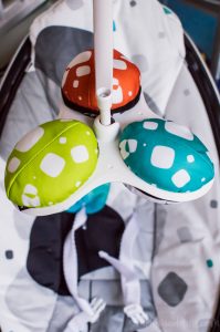 Babies with hydrocephalus can easily sit up in this one-of-a-kind MamaRoo baby swing and interact with the world around them. #MamaRooLove [ad]