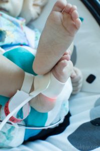 Babies with hydrocephalus can easily sit up in this one-of-a-kind MamaRoo baby swing and interact with the world around them. #MamaRooLove [ad]