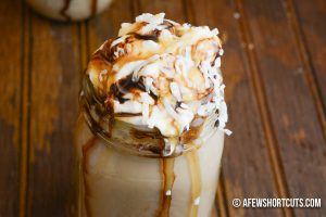 Dive right in to this delicious coffee roundup! Full of easy coffee-inspired crafts and yummy coffee recipes that'll be perfect for a family gathering!