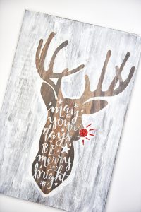 Hand Lettered Rudolph Craft | Christmas Ideas | Christmas Crafts | Christmas DIY | Vinyl Crafts