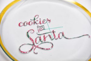 Vinyl Cookies for Santa Plate | Vinyl Crafts | Silhouette Cameo Crafts | Silhouette Cameo Vinyl Crafts | Christmas Crafts | Christmas Ideas