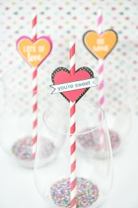 Heart Straw Toppers | Valentine's Day Crafts | Paper Crafts | Silhouette Portrait Crafts | Valentine's Day Tablescape | Holiday Decorations