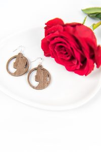Beauty and the Beast Earrings | Disney Crafts | Disney DIY | Beauty and the Beast Crafts | Silhouette Cameo Crafts | Silhouette Cameo Wood Sheets | Faux Wood Crafts
