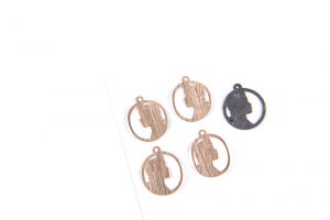 Beauty and the Beast Earrings | Disney Crafts | Disney DIY | Beauty and the Beast Crafts | Silhouette Cameo Crafts | Silhouette Cameo Wood Sheets | Faux Wood Crafts