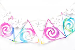 Moana Paper Pennant Banner | Disney's Moana | Moana Crafts | Disney Crafts | Disney DIY | Paper Pennant Banner | DIY Banner