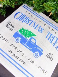 Christmas Tree Truck Sign - I am so obsessed with the Christmas Tree Truck decor and really wanted something of my own, but didn't want to pay for it. So I made my own Christmas Truck Sign to match my home decor with my Silhouette Machine and stencil vinyl.