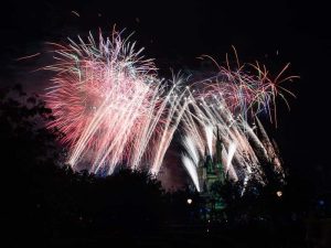Disney's Extra Magic Hours - Stay on-property for your next Disney vacation and take advantage of the extra magic hours! It's a perk that means shorter ride lines and less crowds in the early mornings or late night at the parks on different days and all the tips and tricks to take advantage of it on the blog today!