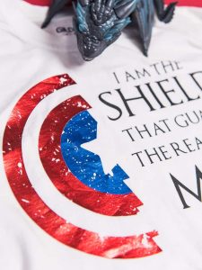 how to distress vinyl on a Game of Thrones shirt